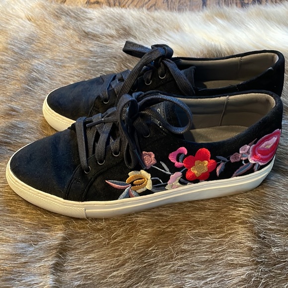SKECHERS velvet embroidered floral shoes sneakers - Picture 4 of 6